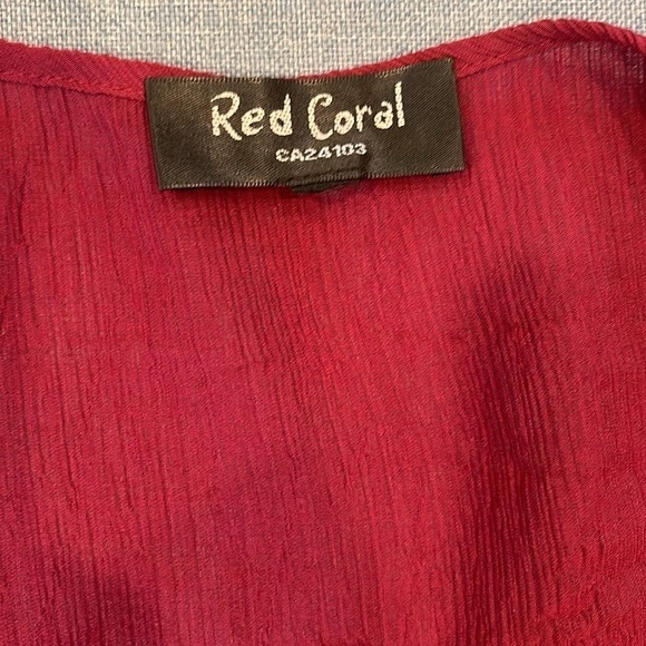 Red Coral over size (XL-1X) high-low gauzy burgundy top with blouson sleeves - Picture 3 of 5